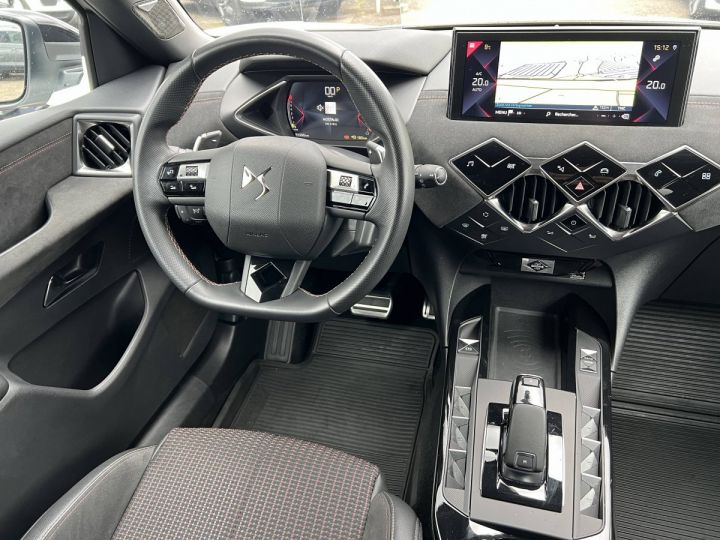 DS DS 3 CROSSBACK PureTech 130ch Performance Line + BVA 1erMain GPS Caméra BLANC - 27