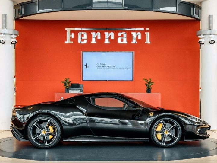 Ferrari 296 GTB V6 3.0 Hyb. 829 ch Carbon*JBL*Lift Noire - 12