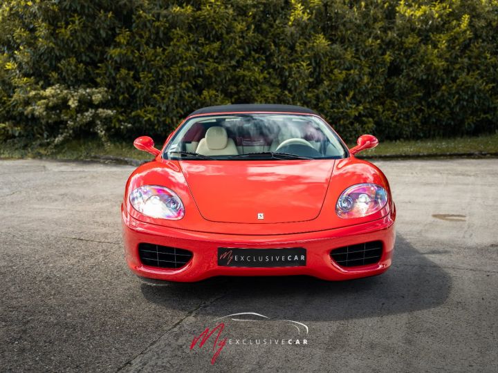 Ferrari 360 Modena Spider Boite F1 - EXCELLENT ETAT - Origine FRANCE - Historique 100% FERRARI - Dernier Entretien 05/2024 Avec Distribution - Embrayage 16% - Garantie 12 Mois Rouge (rosso Corsa) - 14