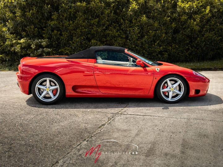 Ferrari 360 Modena Spider Boite F1 - EXCELLENT ETAT - Origine FRANCE - Historique 100% FERRARI - Dernier Entretien 05/2024 Avec Distribution - Embrayage 16% - Garantie 12 Mois Rouge (rosso Corsa) - 11