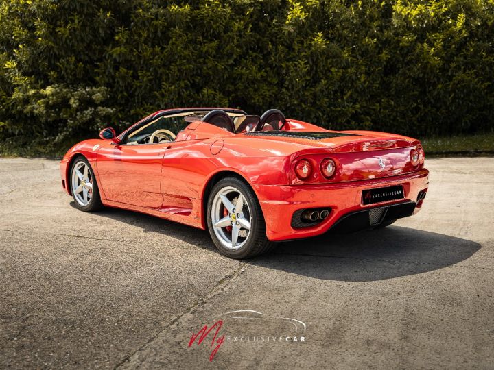 Ferrari 360 Modena Spider Boite F1 - EXCELLENT ETAT - Origine FRANCE - Historique 100% FERRARI - Dernier Entretien 05/2024 Avec Distribution - Embrayage 16% - Garantie 12 Mois Rouge (rosso Corsa) - 5