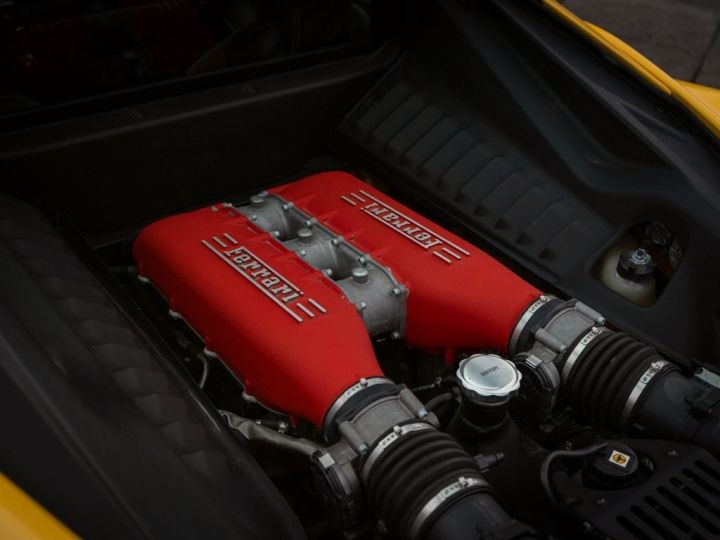 Ferrari 458 Italia JAUNE TRIPLO STRATO - 9