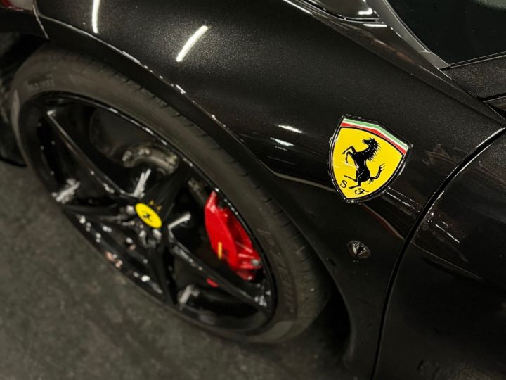 Ferrari 458 Italia Nero Daytona - 11