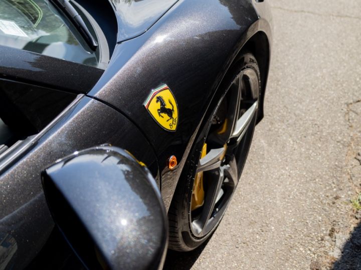 Ferrari 458 Italia Spider Ferrari 458 Spider En Parfait état - 2ème Main - Entretien 100% Ferrari Et à Jour Noir - 16