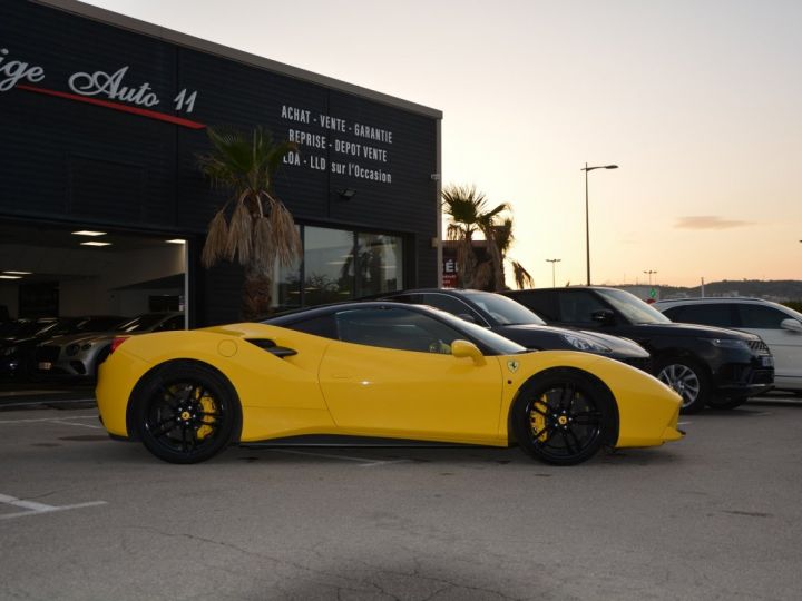 Ferrari 488 GTB 3.9 V8 670 CV FULL CARBON Giallo Modena LIFT JBL LOA : 1 730 Euros Par Mois Jaune - 2