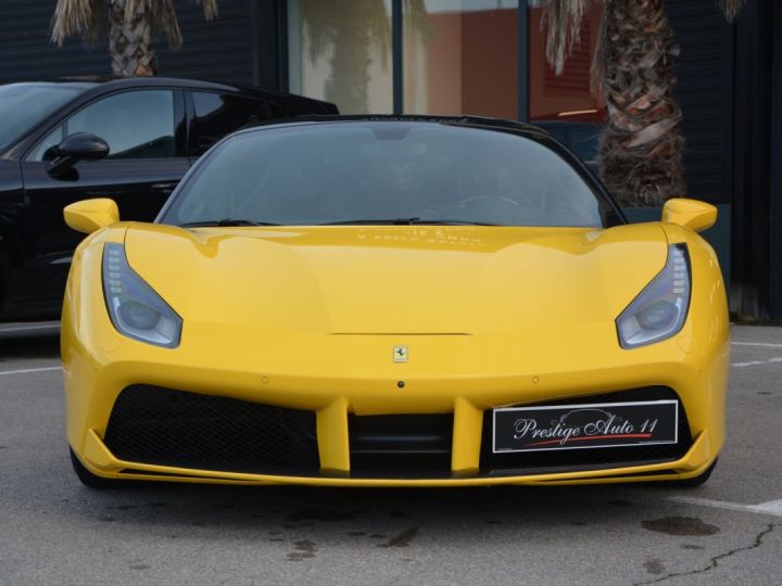 Ferrari 488 GTB 3.9 V8 670 CV FULL CARBON Giallo Modena LIFT JBL LOA : 1 730 Euros Par Mois Jaune - 11