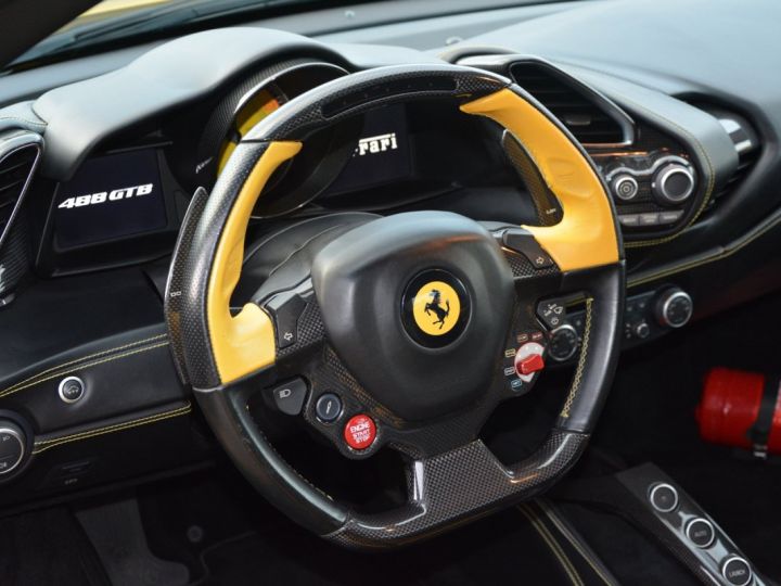 Ferrari 488 GTB 3.9 V8 670 CV FULL CARBON Giallo Modena LIFT JBL LOA : 1 730 Euros Par Mois Jaune - 16