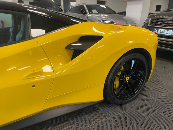 Ferrari 488 GTB 3.9 V8 670 CV FULL CARBON Giallo Modena LIFT JBL LOA : 1 730 Euros Par Mois Jaune - 30