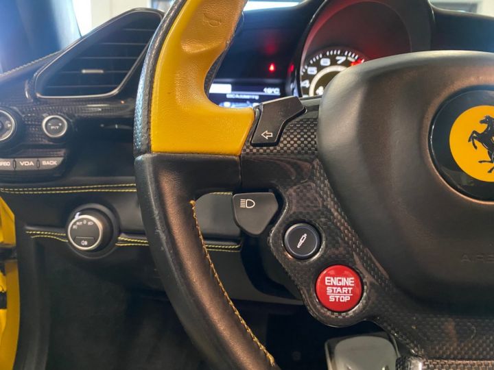 Ferrari 488 GTB 3.9 V8 670 CV FULL CARBON Giallo Modena LIFT JBL LOA : 1 730 Euros Par Mois Jaune - 45