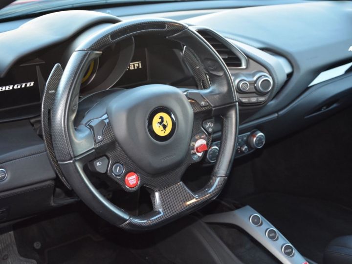 Ferrari 488 GTB Sieges Racing Lift JA 20 Volant Led Carbon Ligne Akrapovic LOA : 1 730 euros par mois Rouge - 15