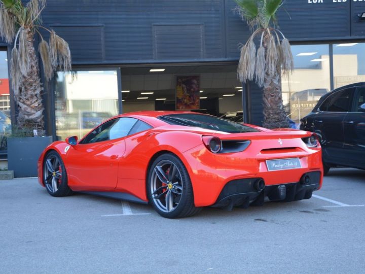 Ferrari 488 GTB Sieges Racing Lift JA 20 Volant Led Carbon Ligne Akrapovic LOA : 1 730 euros par mois Rouge - 40