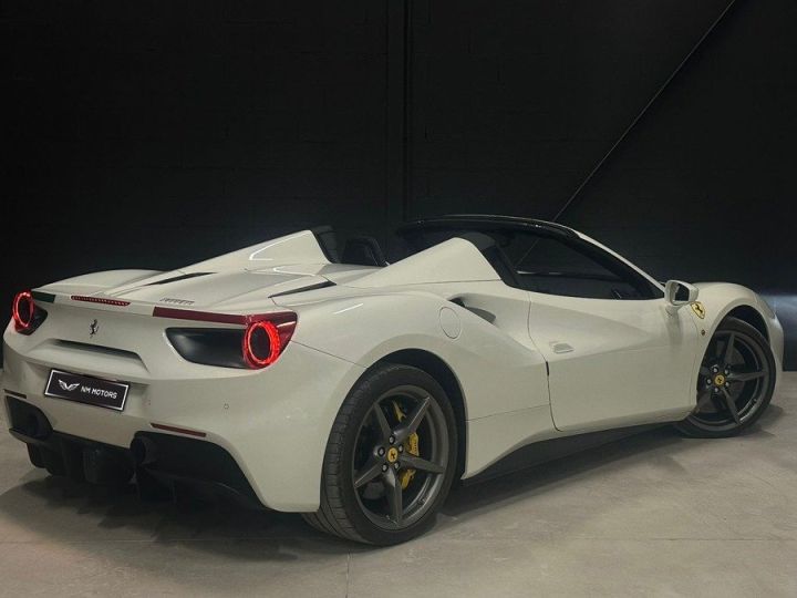 Ferrari 488 Spider 3.9 V8 670 CV - Garantie POWER - 1ère main Blanc Nacré - 4