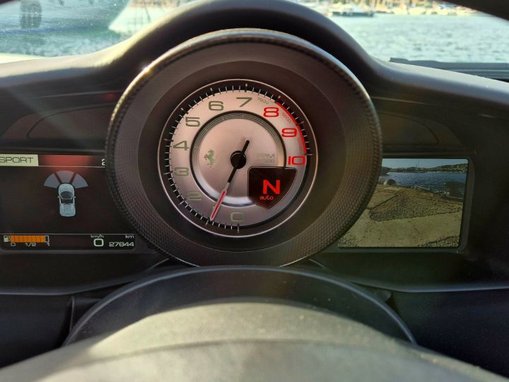 Ferrari 488 Spider MAGNIFIQUE FERRARI 488 SPIDER 3.9 T V8 670ch PLUS DE 70Ke D'OPTIONS JBL LIFT CARBONE INT + EXT ECHAP. FULL IPE LED DISPLAY CAMERA AVANT ET ARRIERE RAC Bianco Avus - 34