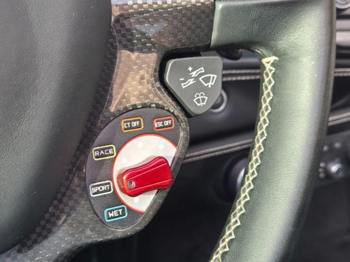 Ferrari 488 Spider MAGNIFIQUE FERRARI 488 SPIDER 3.9 T V8 670ch PLUS DE 70Ke D'OPTIONS JBL LIFT CARBONE INT + EXT ECHAP. FULL IPE LED DISPLAY CAMERA AVANT ET ARRIERE RAC Bianco Avus - 32