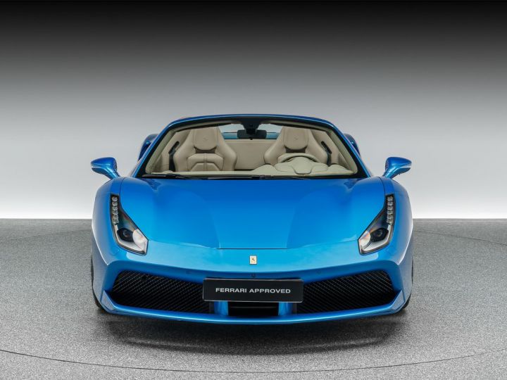 Ferrari 488 Spider V8 3.9 670 ch  Carbon Céramic * 1èreM * JBL * entretien Ferrari de 7 ans jusqu'au 04/20256 ° Garantie Ferrari Approved 21 mois Reconductible Bleu - 9