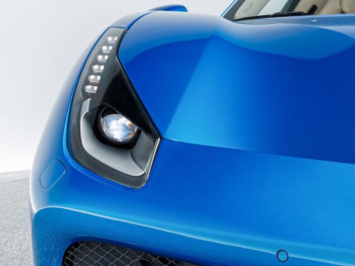 Ferrari 488 Spider V8 3.9 670 ch  Carbon Céramic * 1èreM * JBL * entretien Ferrari de 7 ans jusqu'au 04/20256 ° Garantie Ferrari Approved 21 mois Reconductible Bleu - 28