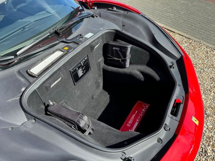 Ferrari 488 Spider V8 3.9 670 ch  Carbon Céramic * LIFT * entretien Ferrari de 7 ans jusqu'au 04/2026 ° Garantie Ferrari Approved 24 mois Reconductible Rouge Corsa - 18