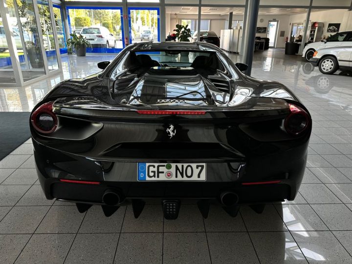 Ferrari 488 Spider V8 3.9 670 ch  Carbon Céramic * LIFT * entretien Ferrari de 7 ans jusqu'au 05/2025 ° Garantie Ferrari Approved 10 mois Reconductible Noire - 7