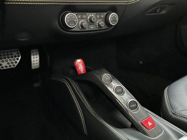 Ferrari 488 Spider V8 3.9 670 ch  Carbon Céramic * LIFT * entretien Ferrari de 7 ans jusqu'au 05/2025 ° Garantie Ferrari Approved 10 mois Reconductible Noire - 13