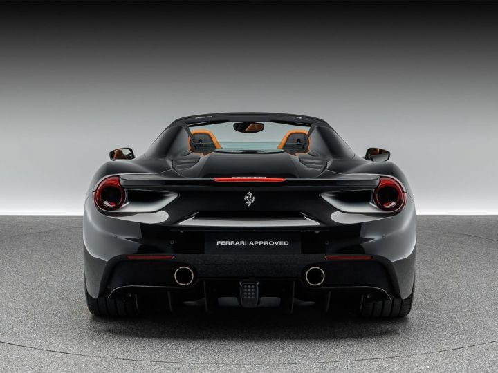 Ferrari 488 Spider V8 3.9 670 ch LIFT Carbon Céramic * entretien Ferrari de 7 ans jusqu'au 02/2025 ° Garantie Ferrari Approved 7 mois Reconductible Gris daytona - 3