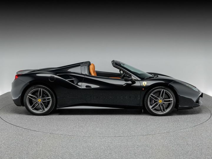 Ferrari 488 Spider V8 3.9 670 ch LIFT Carbon Céramic * entretien Ferrari de 7 ans jusqu'au 02/2025 ° Garantie Ferrari Approved 7 mois Reconductible Gris daytona - 12