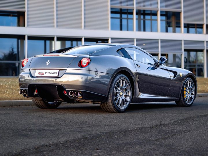 Ferrari 599 GTB Fiorano F1 V12 6.0 L 620 Ch Grigio Silverstone - 39