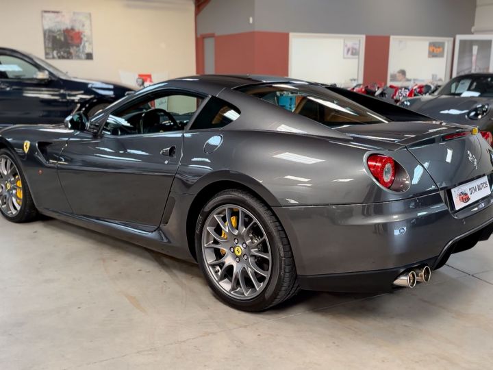 Ferrari 599 GTB Fiorano F1 V12 6.0 L 620 Ch Grigio Silverstone - 34