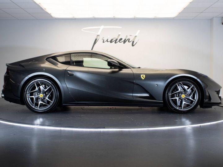 Ferrari 812 Superfast 6.5 V12 800ch Gris - 4