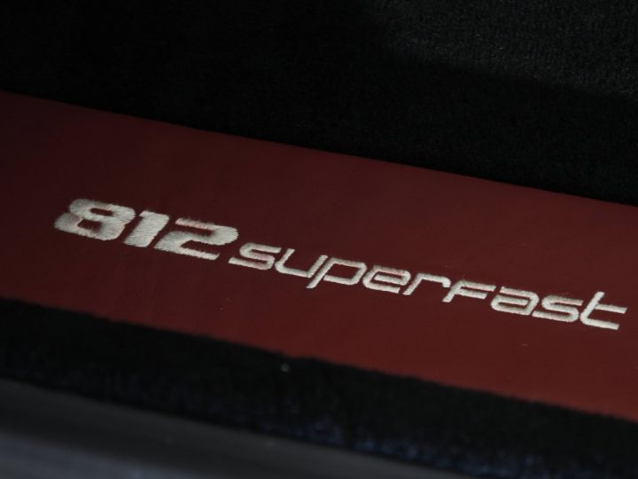 Ferrari 812 Superfast 6.5 V12 800ch Gris - 14
