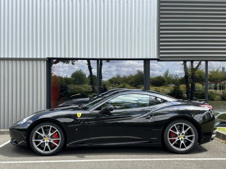 Ferrari California FERRARI CALIFORNIA 4.3 V8 490 BVA7  noire metal - 4