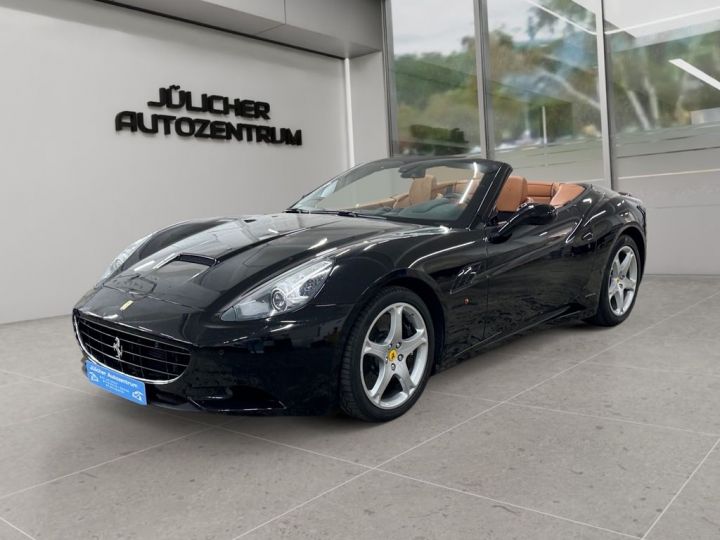 Ferrari California V8 4.3 L 460 Climatisation automatique bizone Écran tactile Régulateur de vitesse Garantie Power15 chez Ferrari possible ! Noire - 1