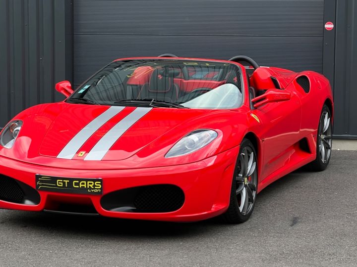 Ferrari F430 Spider Ferrari F430 Spider V8 F1 - crédit 938 euros par mois - Rosso Scuderia / Carbone Vendu