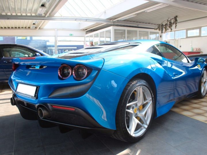 Ferrari F8 Tributo CARBON * LIFT * AFFICHAGE PASSAGER * LED * GARANTIE FERRARI 2025 Blue Corsa - 6