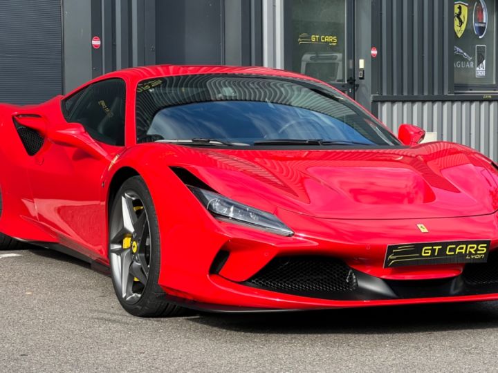 Ferrari F8 Tributo Ferrari F8 Tributo - LOA 1 757,62 euros par mois - Volant LED Carbone - Lift - échappement Sport - Ecran Display passager Occasion