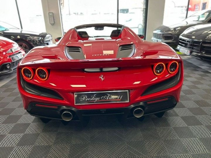 Ferrari F8 Tributo SPIDER 3.9 V8 720 CV SIEGES RACING , LIFT , PASSENGER DISPLAY , JBL CARBON , DAYTONA Rouge - 29