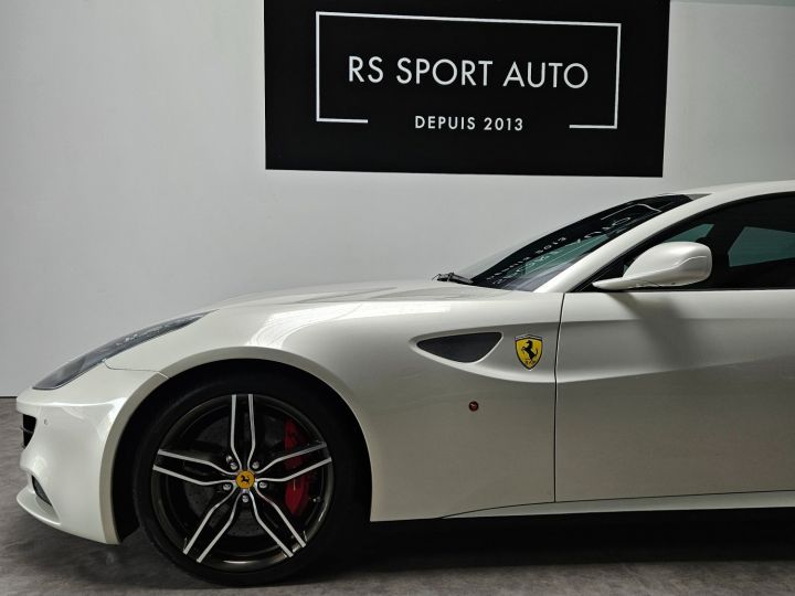 Ferrari FF V12 660Ch Garantie Ferrari Power 05/2025 Blanc Italia - 9