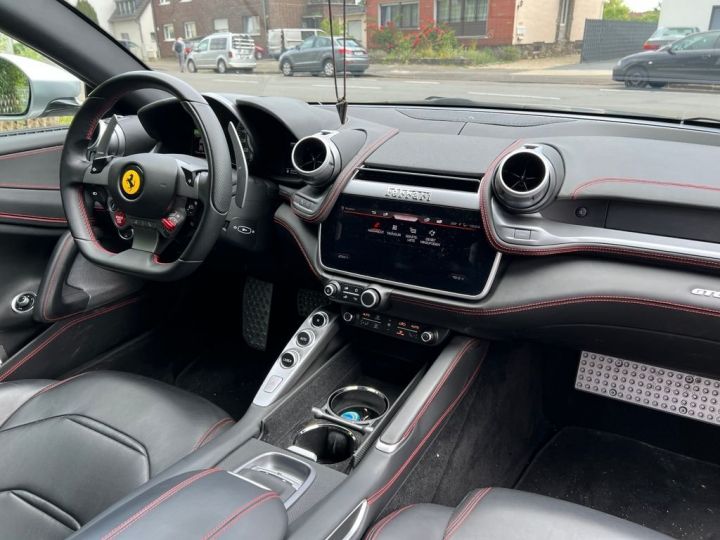 Ferrari GTC4 Lusso 3.9 V8 T / Garantie 12 mois argent métallisé - 11