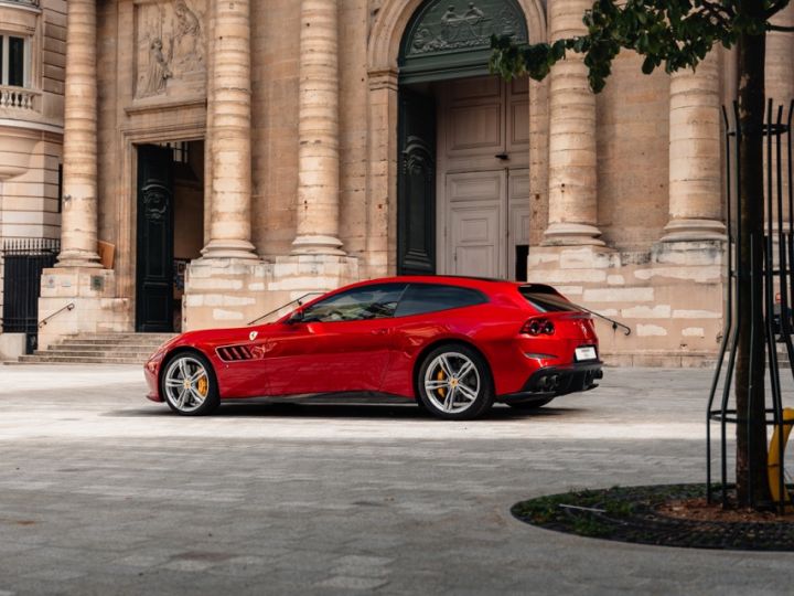 Ferrari GTC4 Lusso Ferrari GTC4 Lusso V12 6.3l 690ch - Carbone Exterieur Et Interieur - Toit Panomarique - Ferrari POWER 12mois - TVA Récupérable Rouge - 9