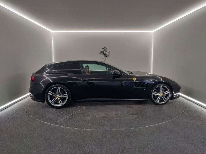 Ferrari GTC4 Lusso GTC4 Lusso V12 6.3 689 ch Noir  Garantie Ferrari Approved 12 mois Noire - 6