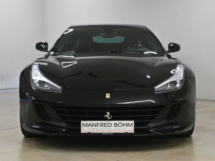 Ferrari GTC4 Lusso V12 6.3 689 ch *Carbon* T.Panorama Noir Daytona  Métallisé JBL Garantie Ferrari New Power jusqu'au 4 /2024 Recond.et Service inclus sans frais jusqu'a Noire - 10