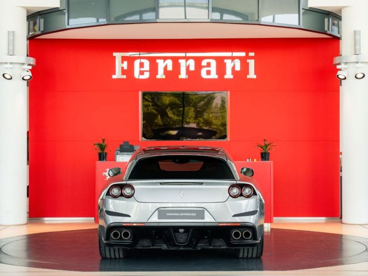 Ferrari GTC4 Lusso V12 6.3 689 Ch * T.Panorama Noir Titanio Métallisé Caméra LIFT Céramic JBL T.Pano. Sièges Sports Et Chauffants Ferrari Approved Gris Titanio - 3