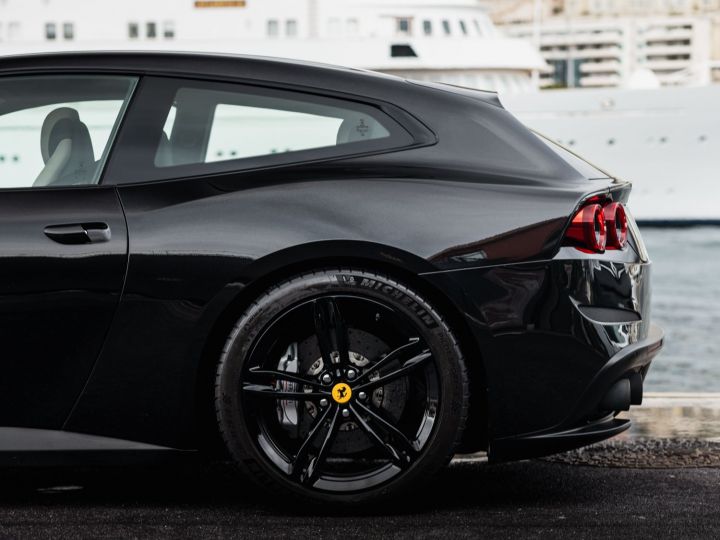 Ferrari GTC4 Lusso V12 690 CV - MONACO Noir Daytona - 46