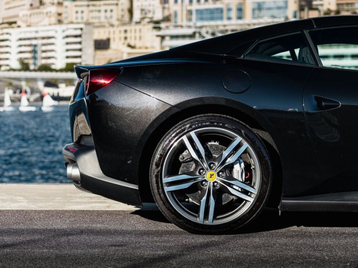 Ferrari Portofino 3.9 GT TURBO V8 600 CV - MONACO Noir Metal - 31