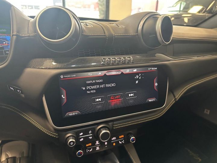 Ferrari Portofino 3.9 V8 CARBONE PASSENGER DISPLAY  Noir - 14