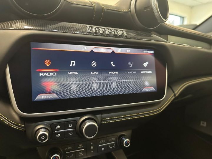 Ferrari Portofino 3.9 V8 CARBONE PASSENGER DISPLAY JBL Noir - 37