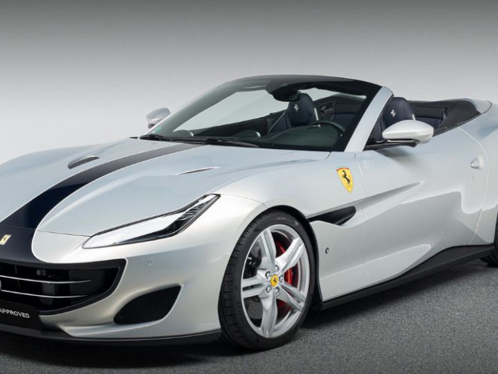Ferrari Portofino «Tailor made » emodèle unique écran passager  - 1