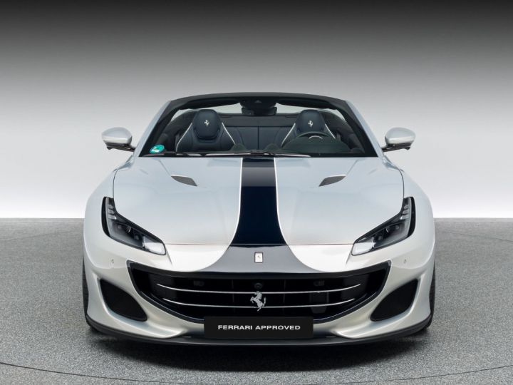 Ferrari Portofino «Tailor made » emodèle unique écran passager  - 4