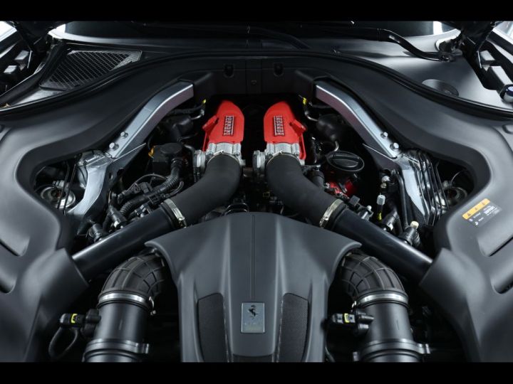 Ferrari Portofino V8 3.9 600 ch DAYTONA 4P °MAGNERIDE° Son JBL°Caméra ° 1èreM ° entretien Ferrari de 7 ans jusqu'au 14/08/2026 ° Garantie Prémium 12 mois Grise - 23