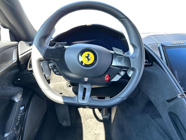 Ferrari Roma Noir - 11