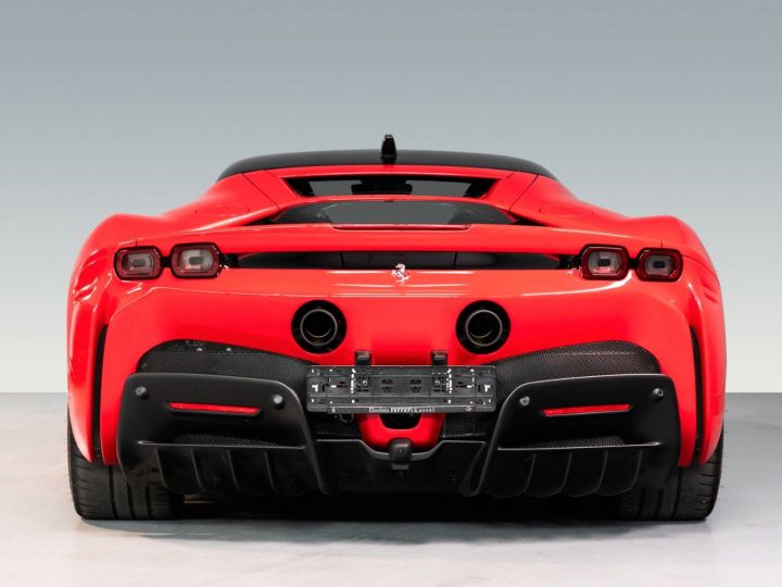 Ferrari SF90 Stradale ROSSO CORSA - 7